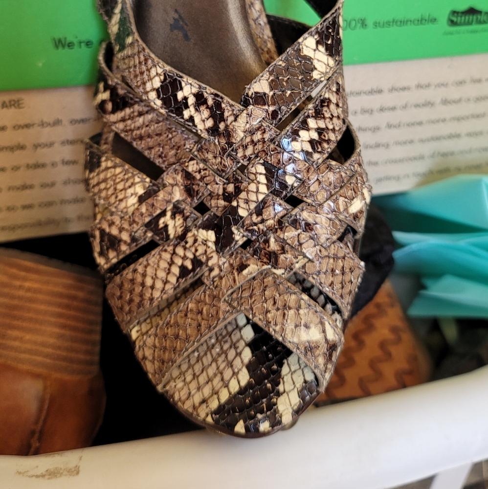 Sling back heels